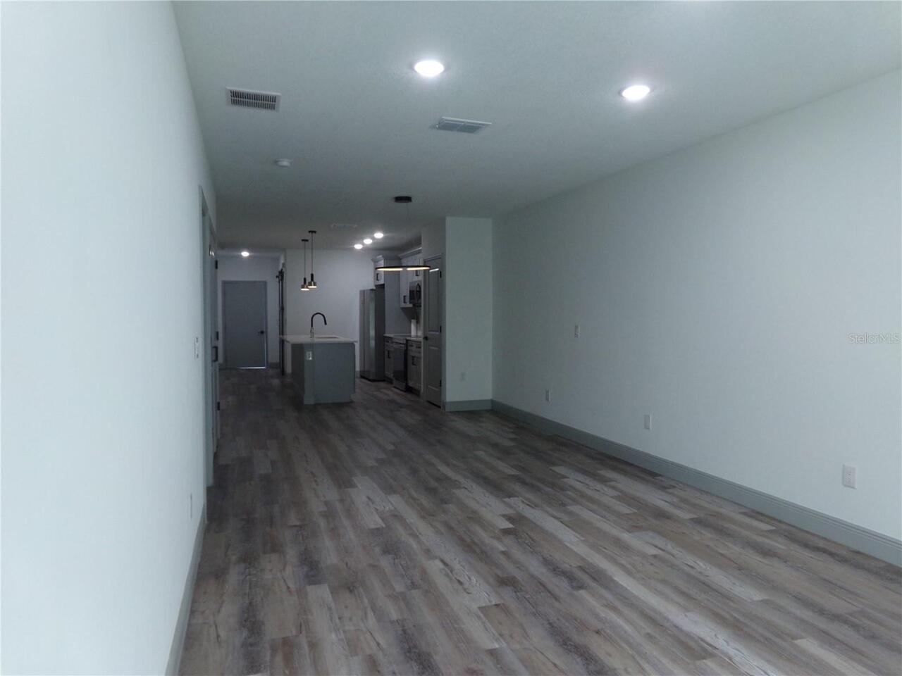 Listing Photo 14