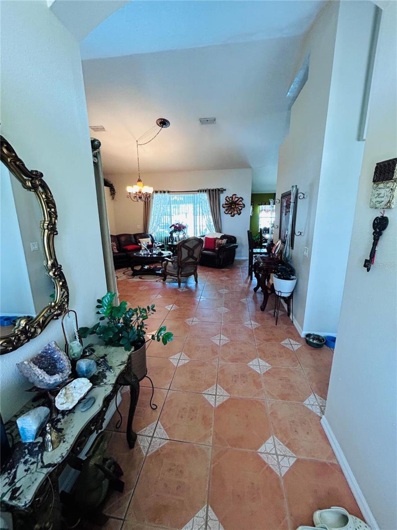Listing Photo 9