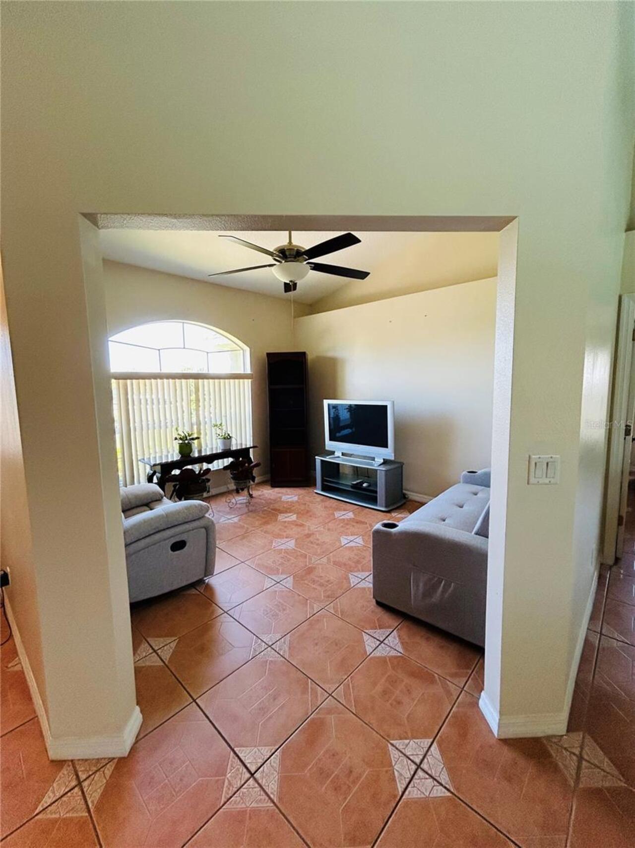 Listing Photo 16