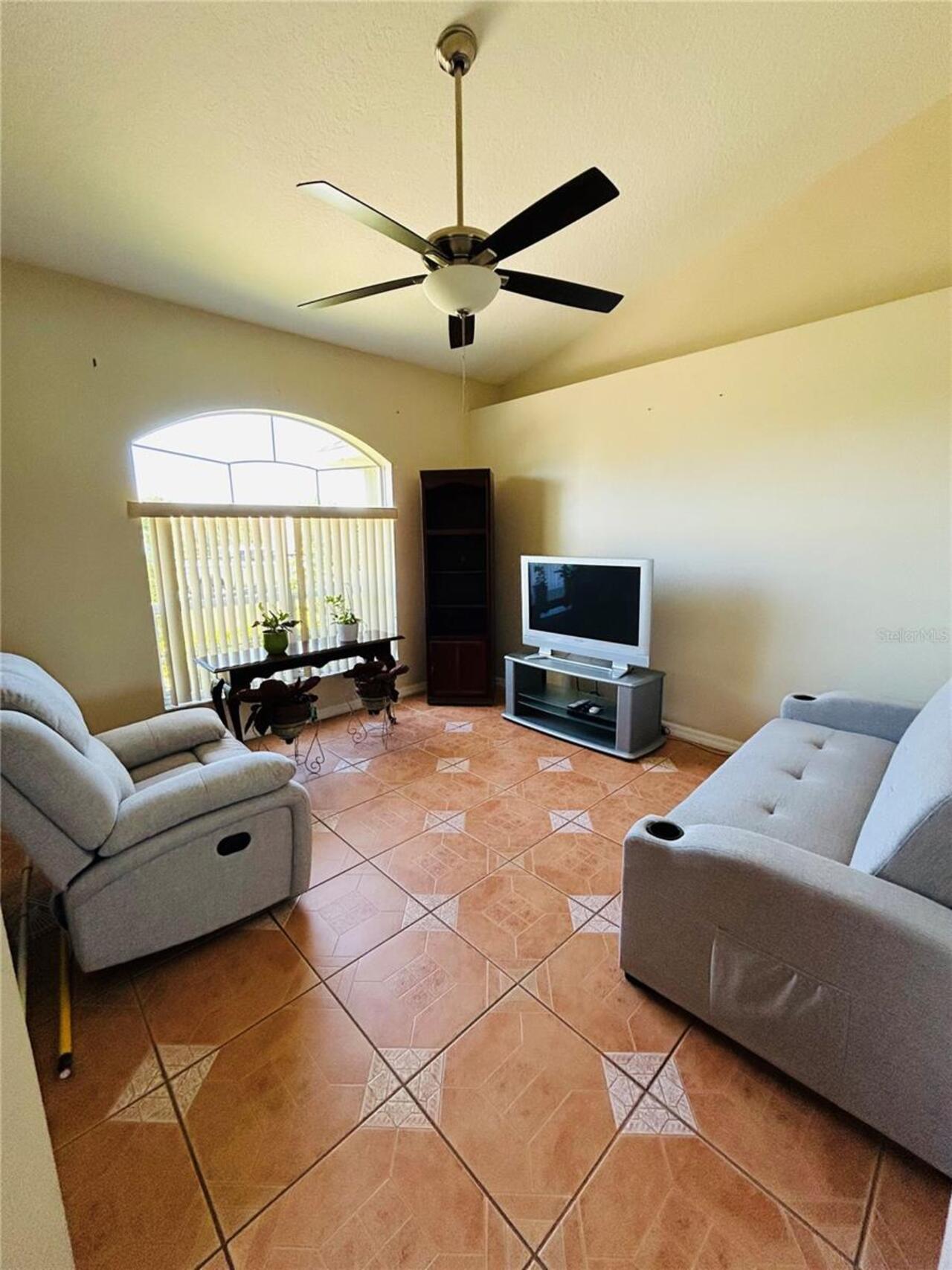 Listing Photo 17