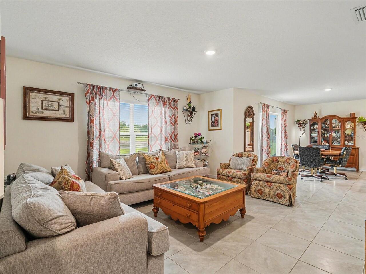 Listing Photo 7