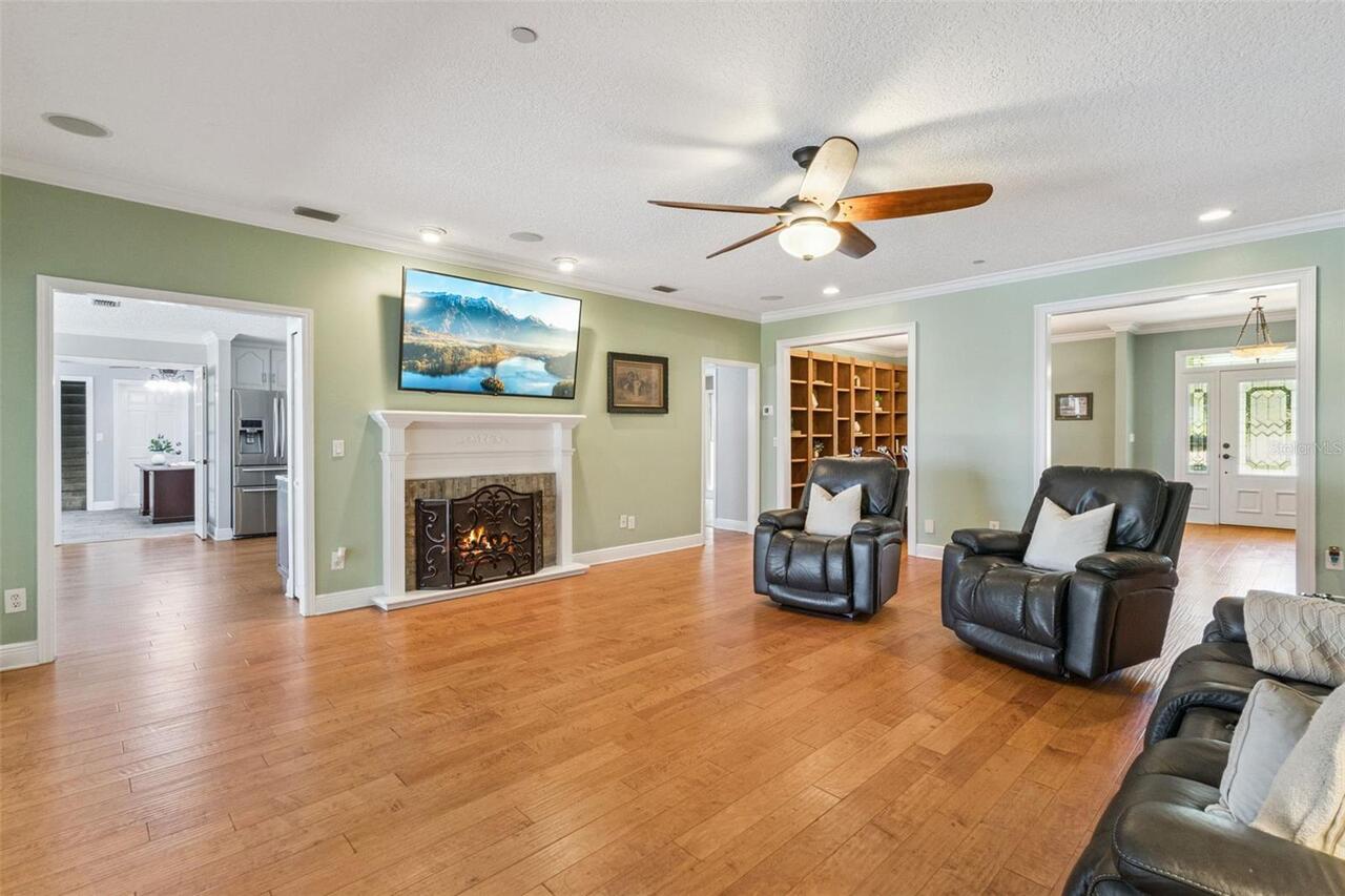 Listing Photo 11