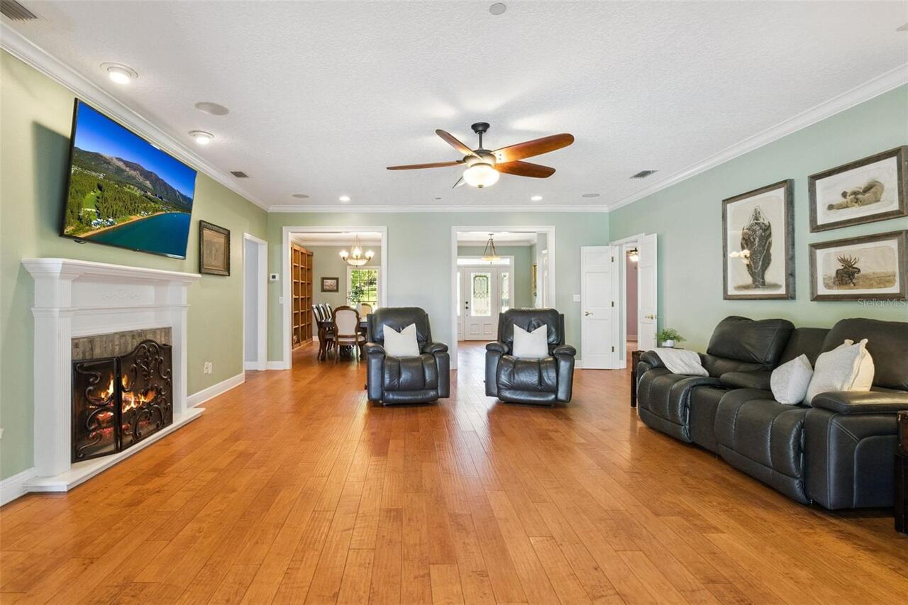 Listing Photo 12