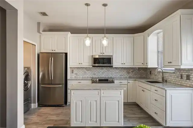 Listing Photo 7