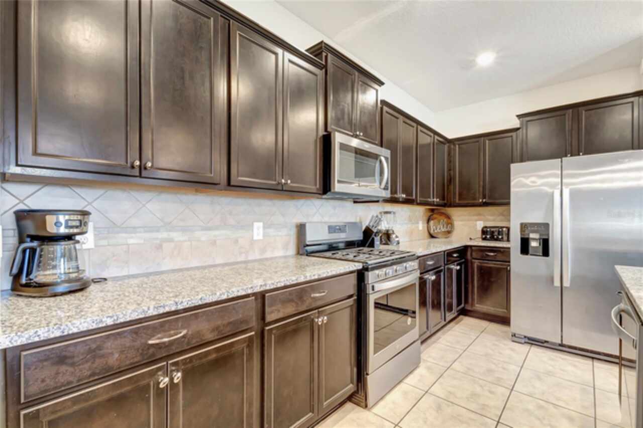 Listing Photo 9