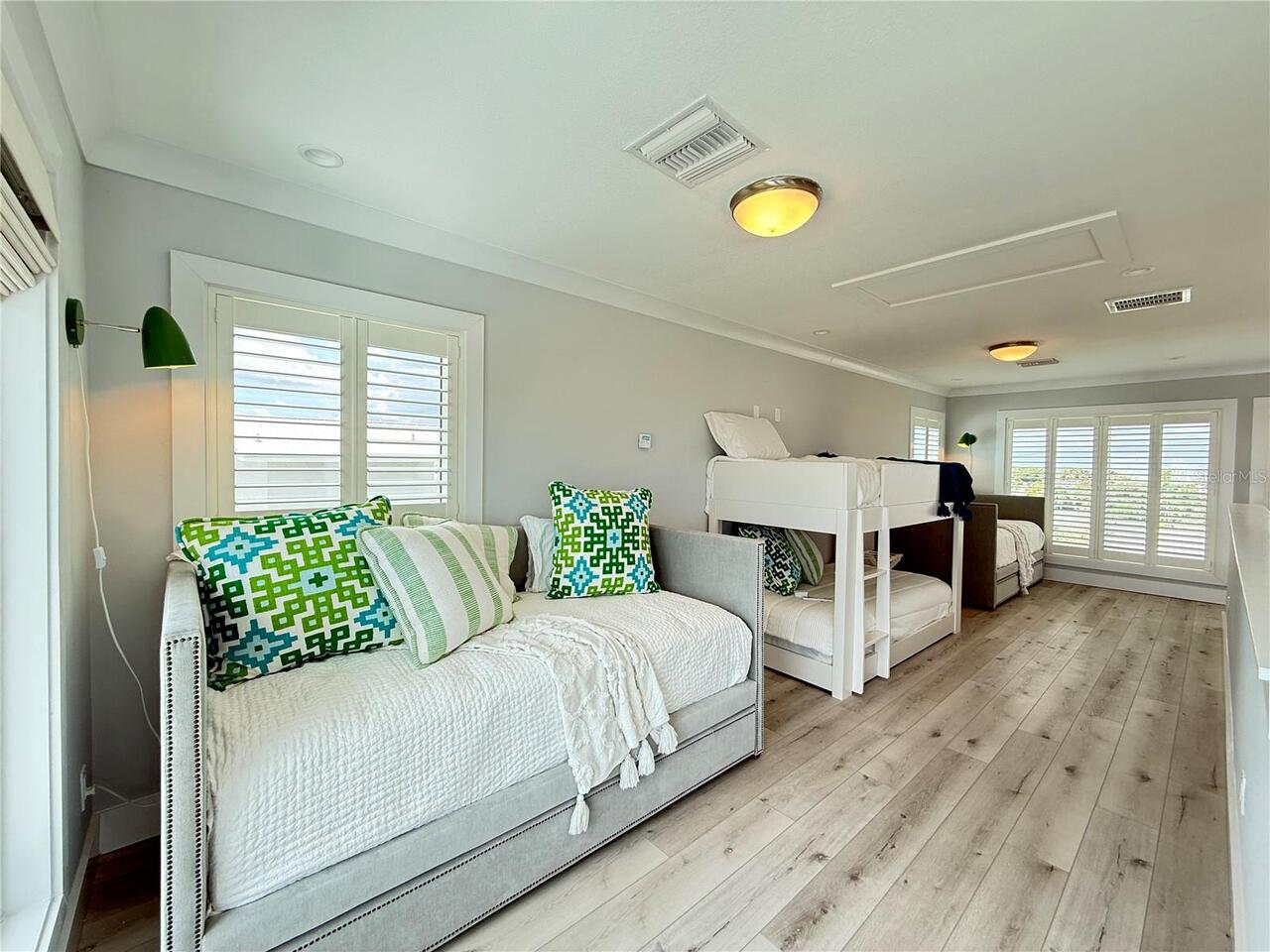Listing Photo 32