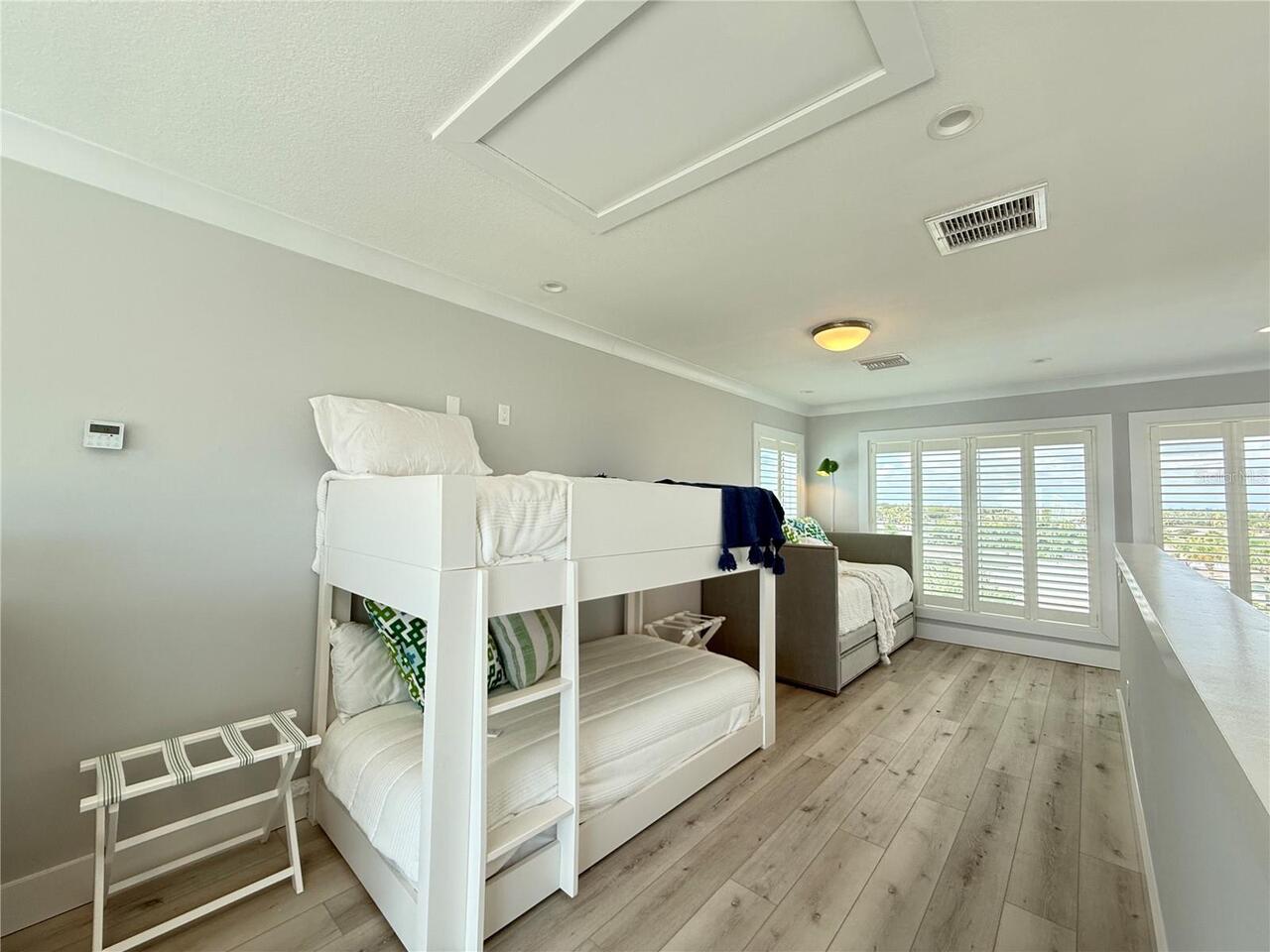 Listing Photo 33