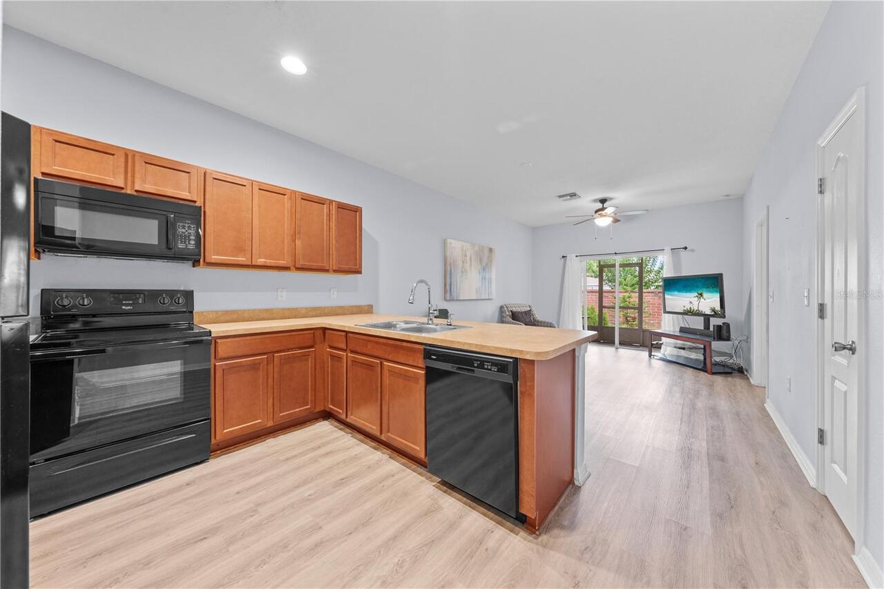 Listing Photo 10