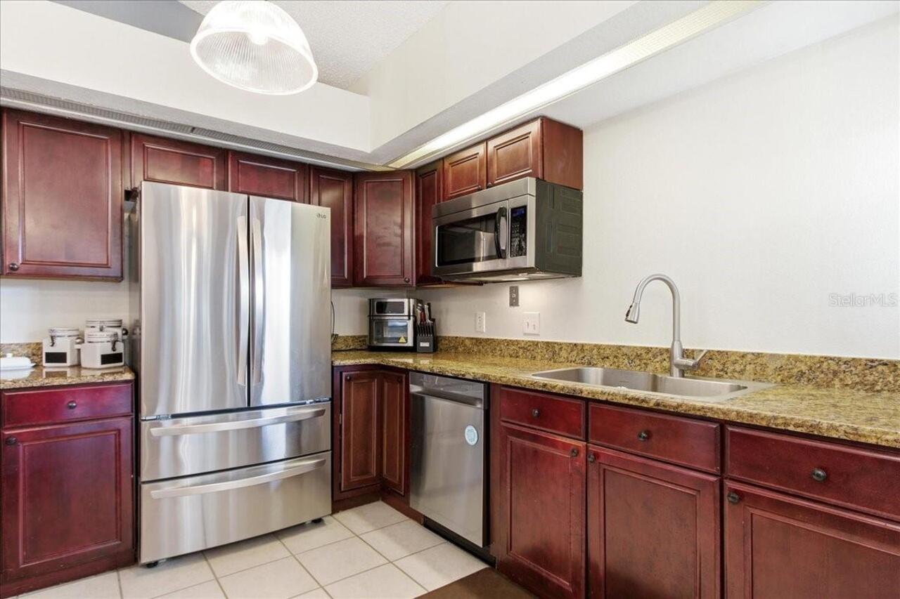 Listing Photo 10