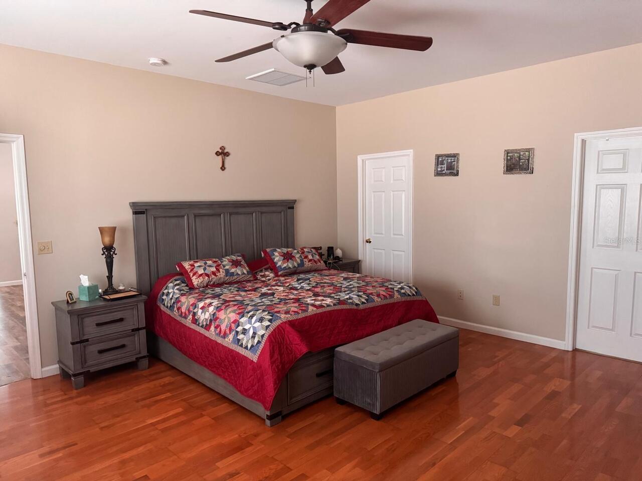 Listing Photo 11