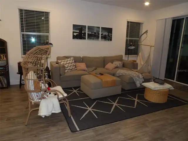 Listing Photo 12