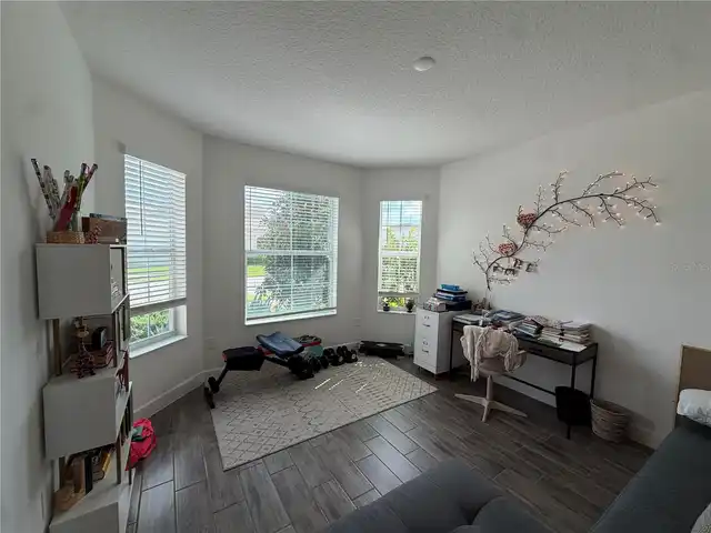 Listing Photo 16