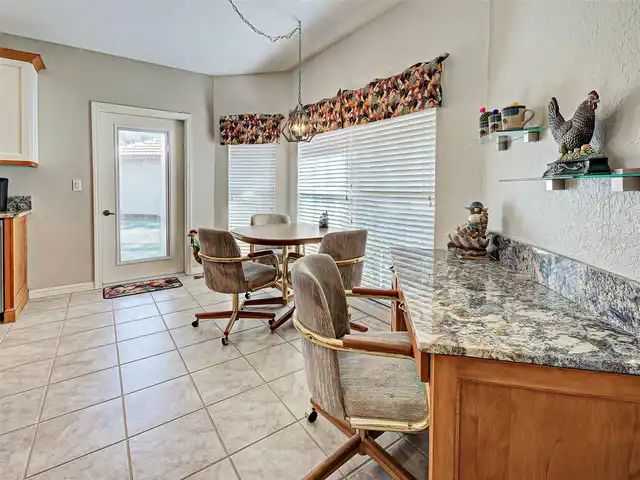 Listing Photo 17