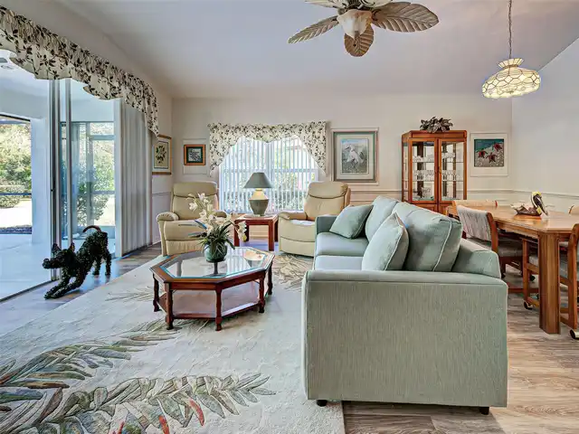 Listing Photo 19