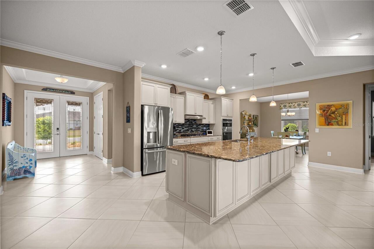 Listing Photo 12