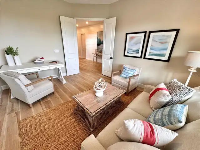 Listing Photo 12