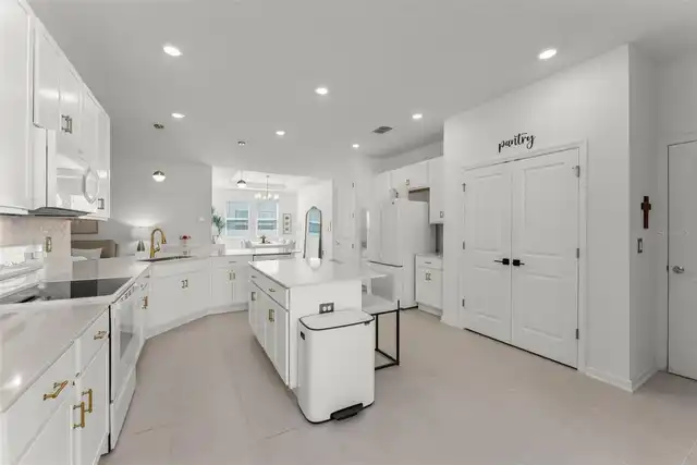Listing Photo 19