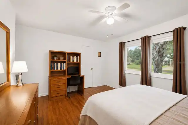 Listing Photo 16