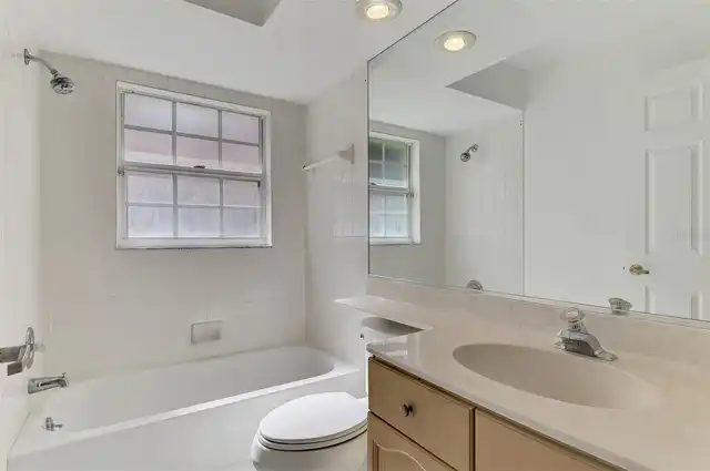 Listing Photo 25