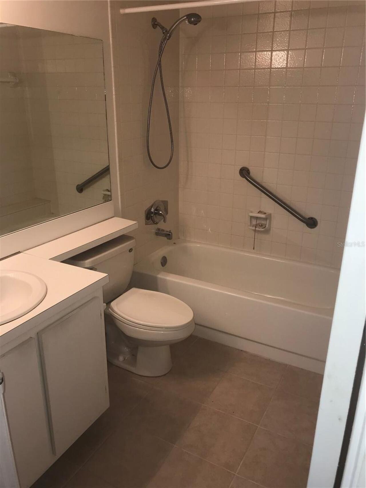 Listing Photo 11