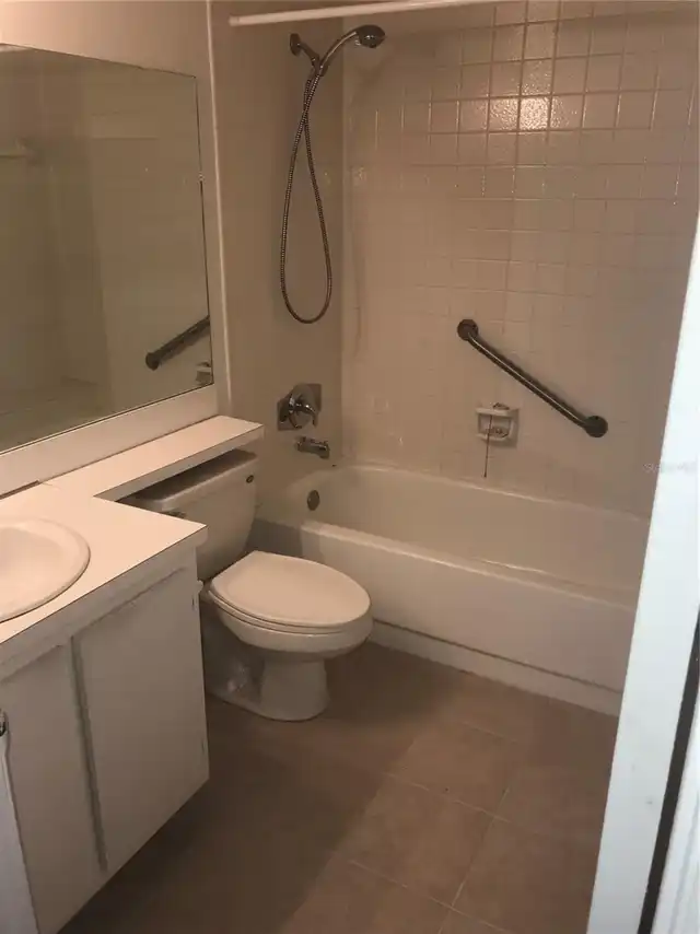 Listing Photo 11