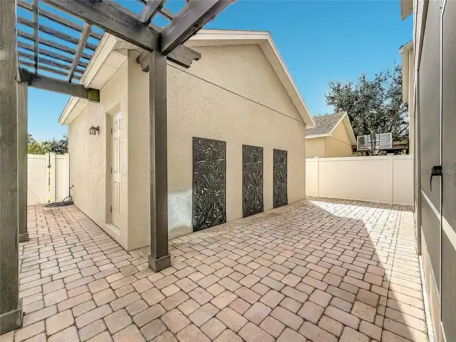 Listing Photo 19