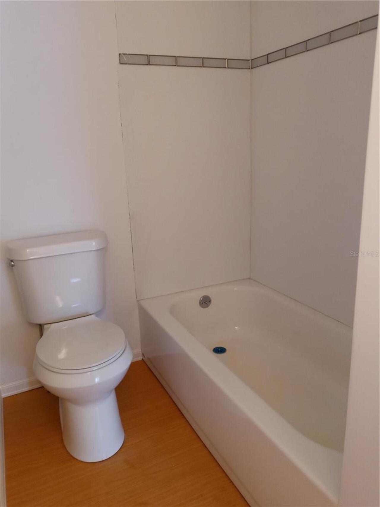Listing Photo 14