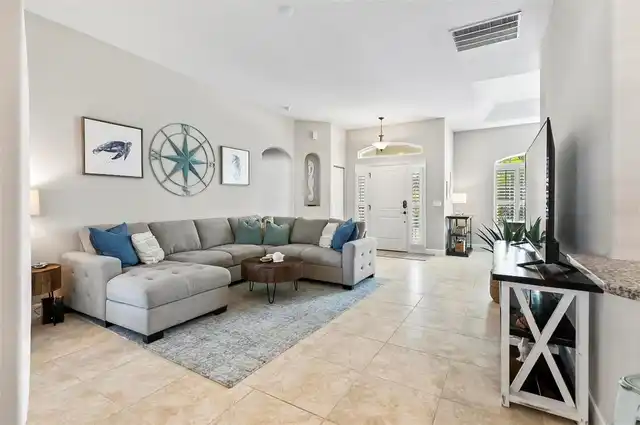 Listing Photo 17