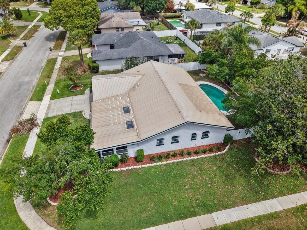 Listing Photo 11