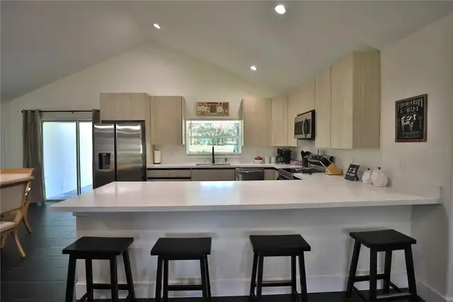 Listing Photo 16