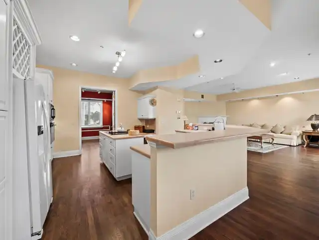 Listing Photo 16