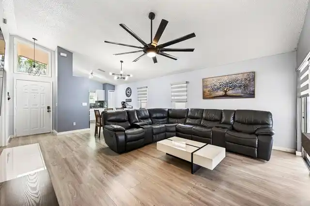 Listing Photo 7