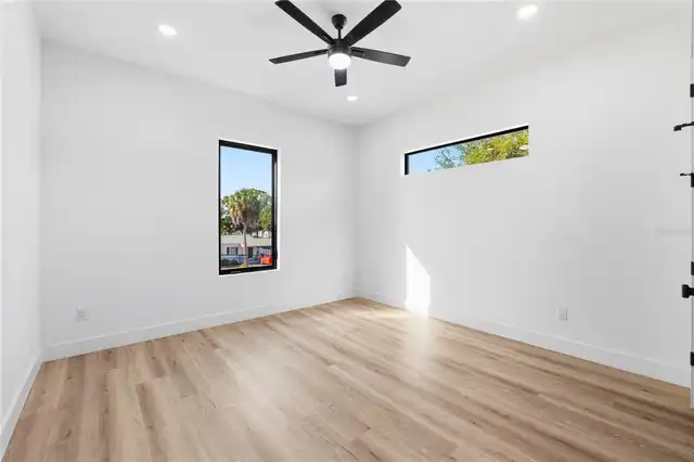 Listing Photo 33