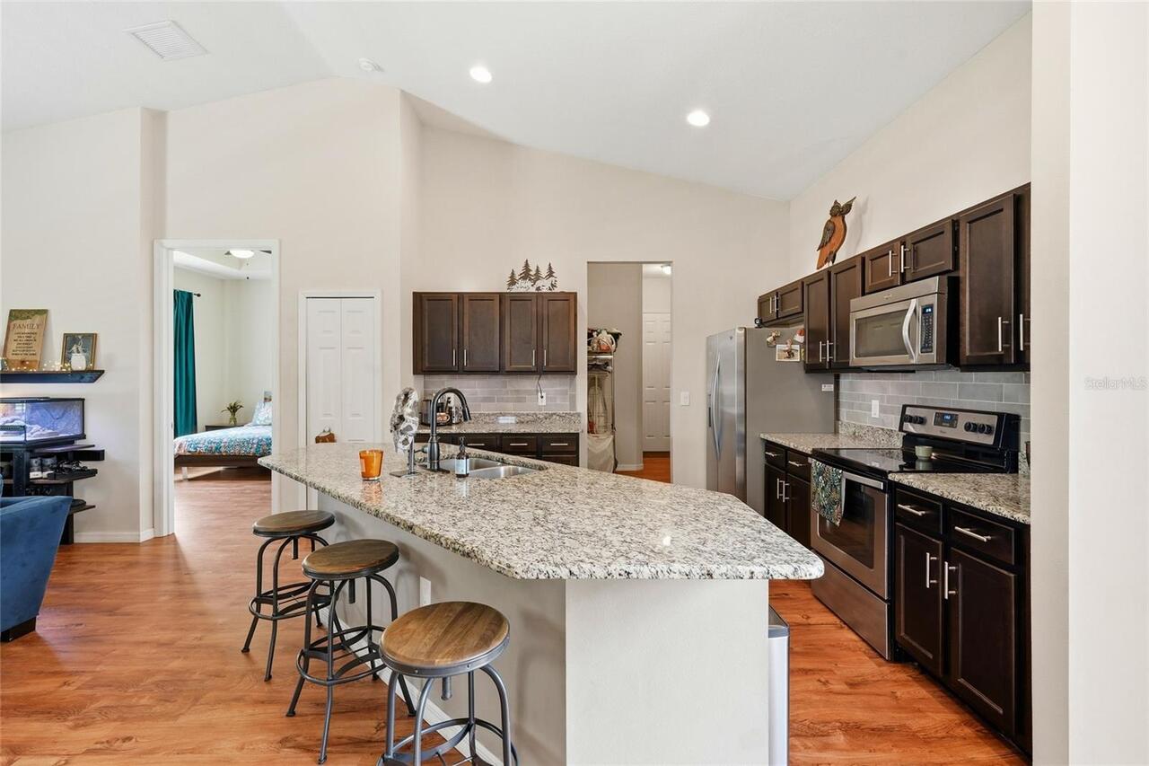 Listing Photo 16