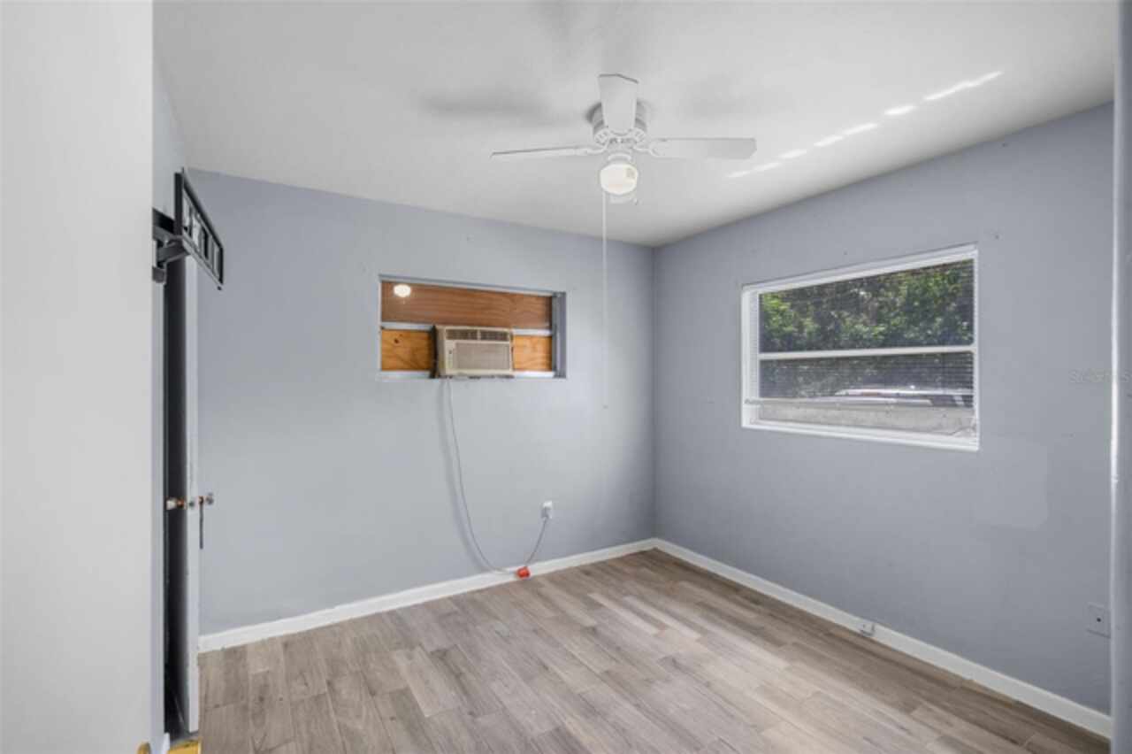 Listing Photo 10