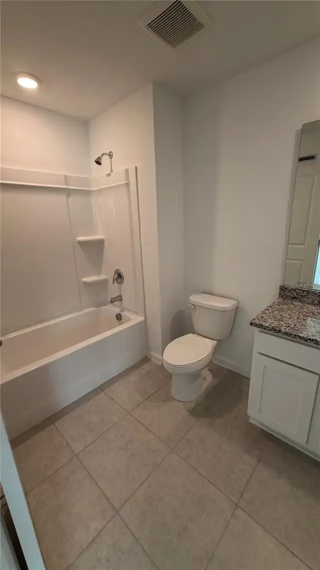 Listing Photo 9