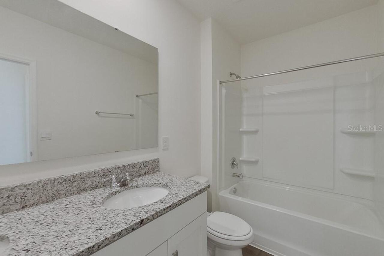 Listing Photo 9