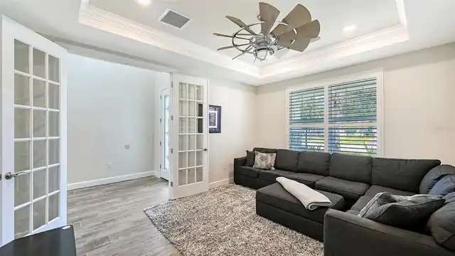 Listing Photo 22