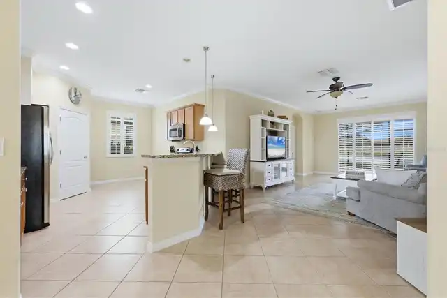 Listing Photo 12