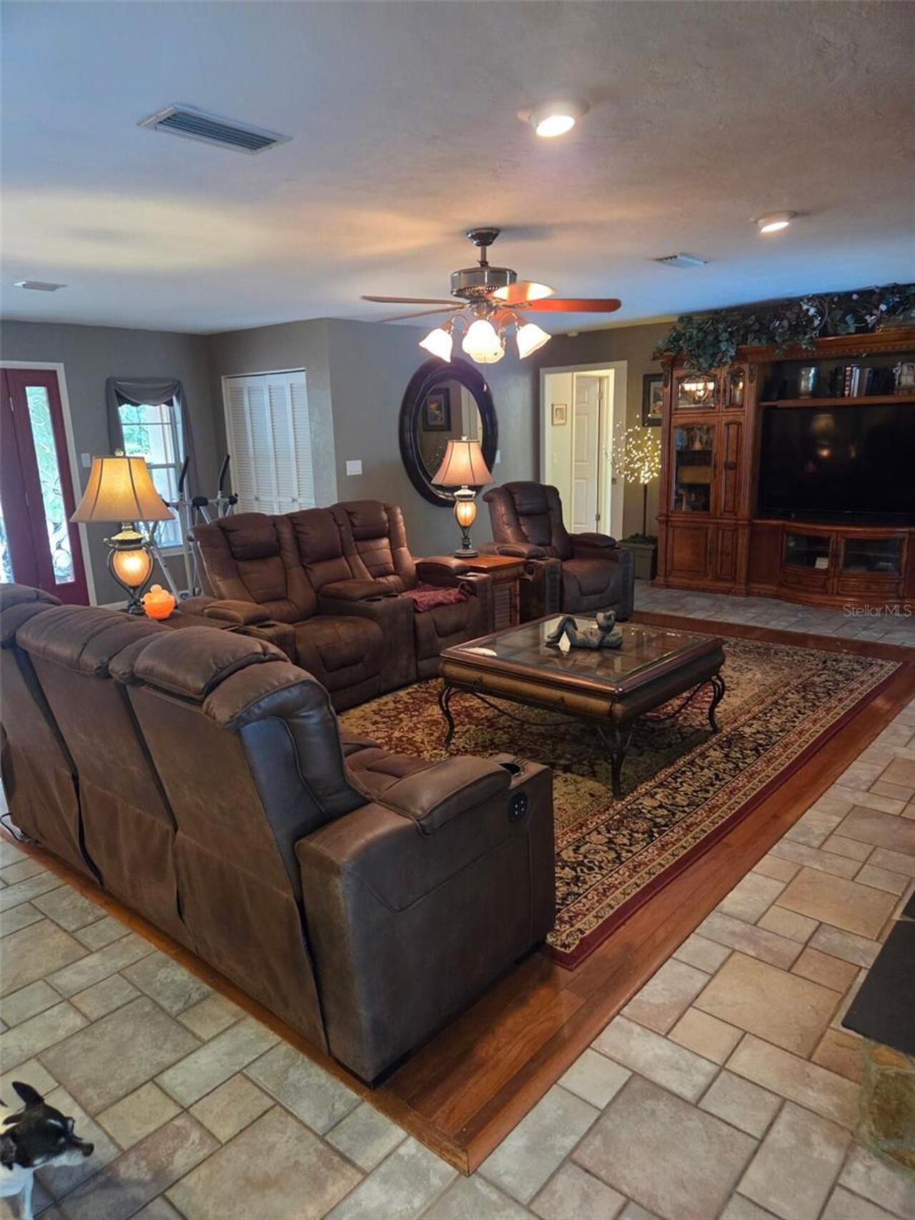 Listing Photo 10