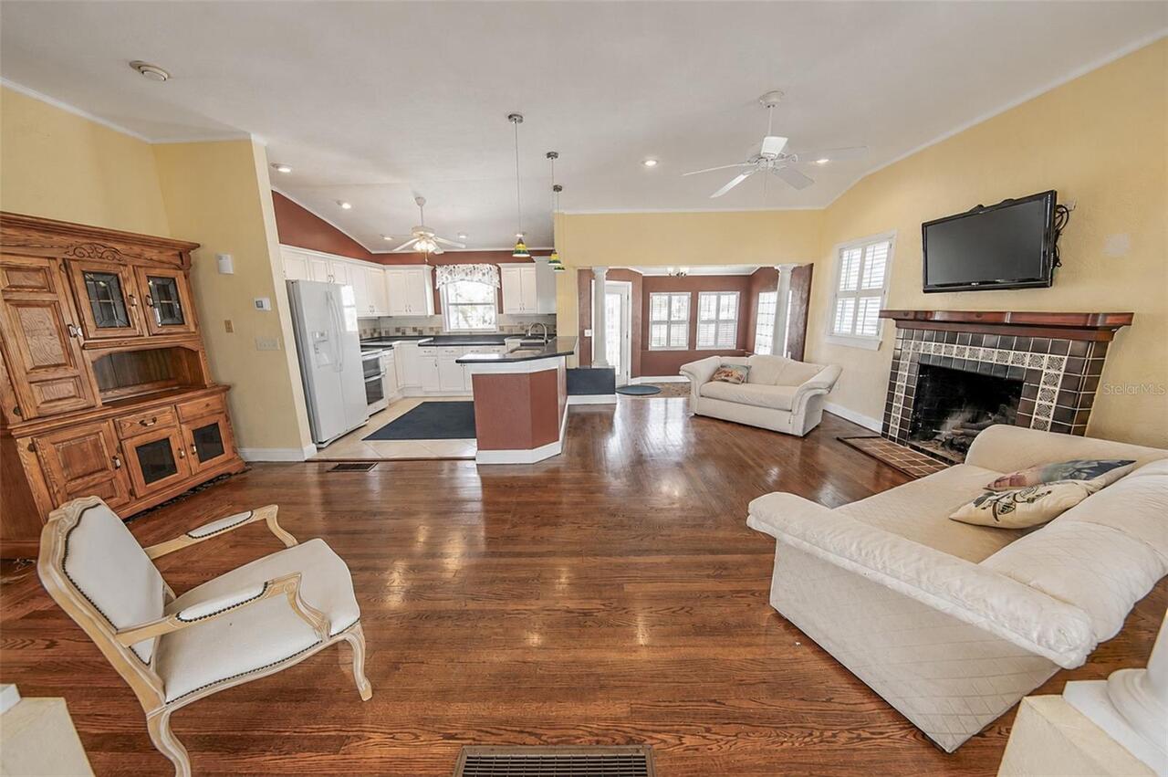 Listing Photo 8
