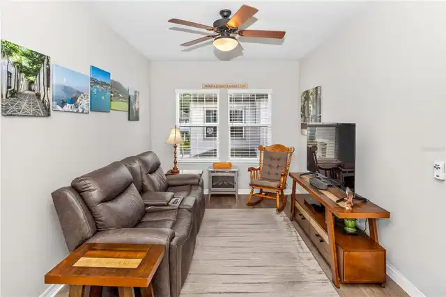 Listing Photo 17