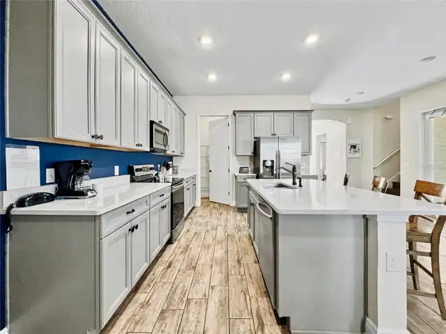 Listing Photo 11