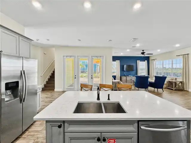 Listing Photo 12
