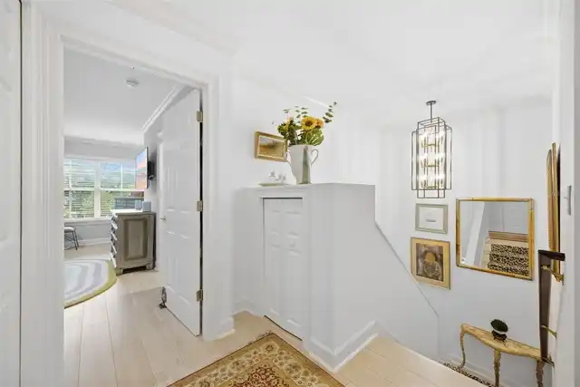 Listing Photo 11