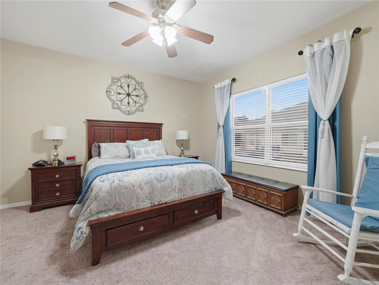 Listing Photo 11