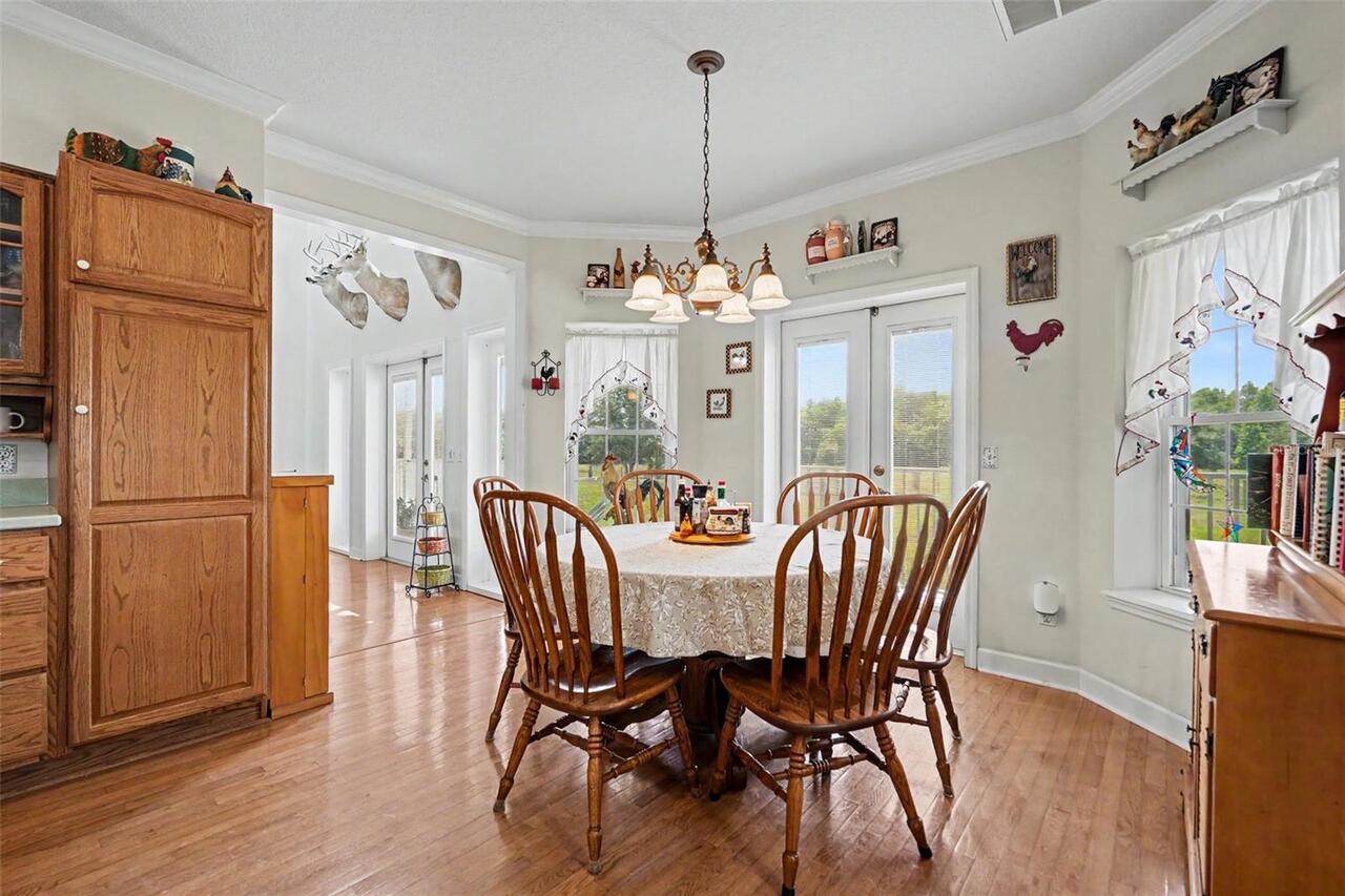 Listing Photo 11