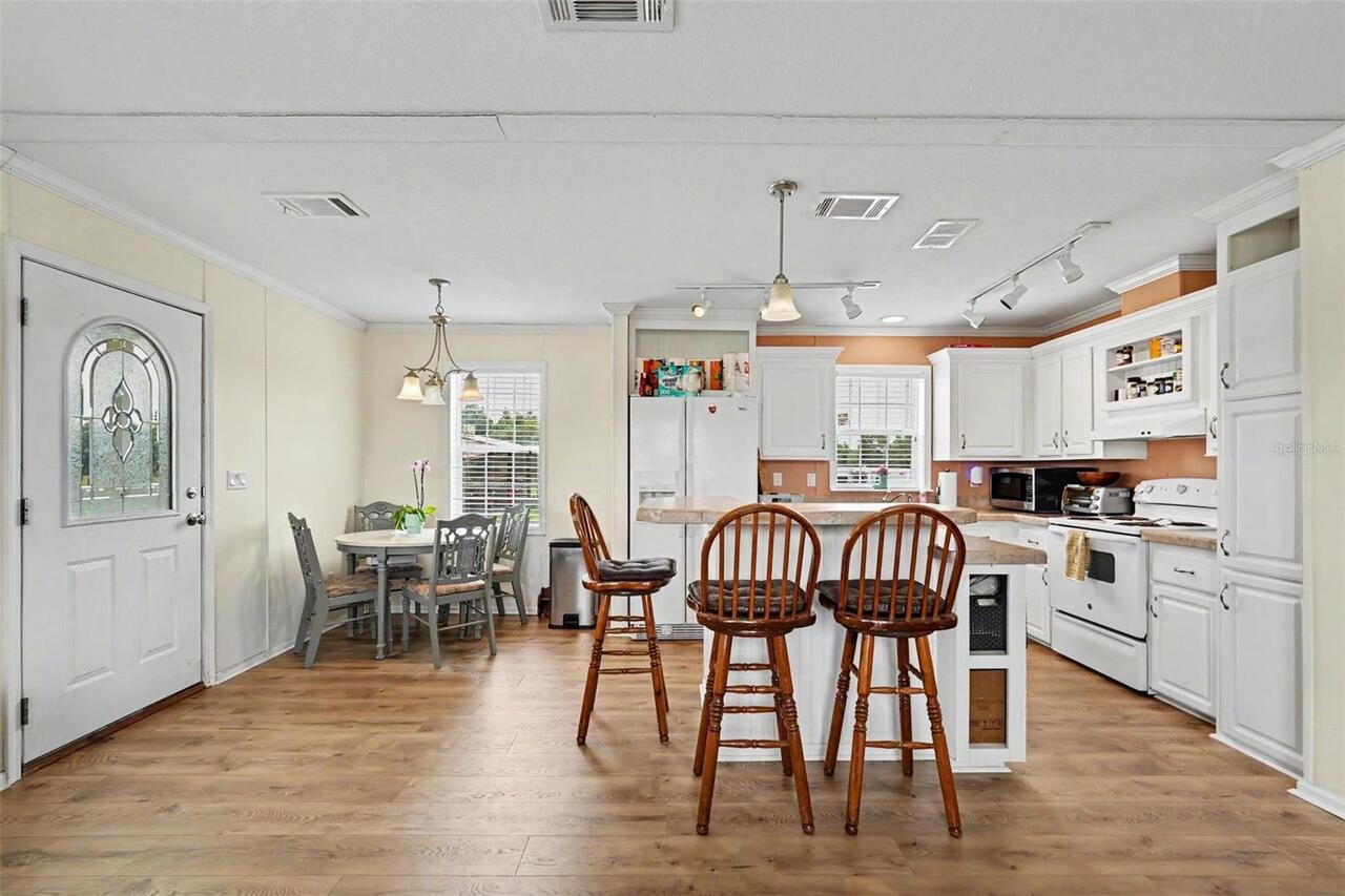 Listing Photo 15