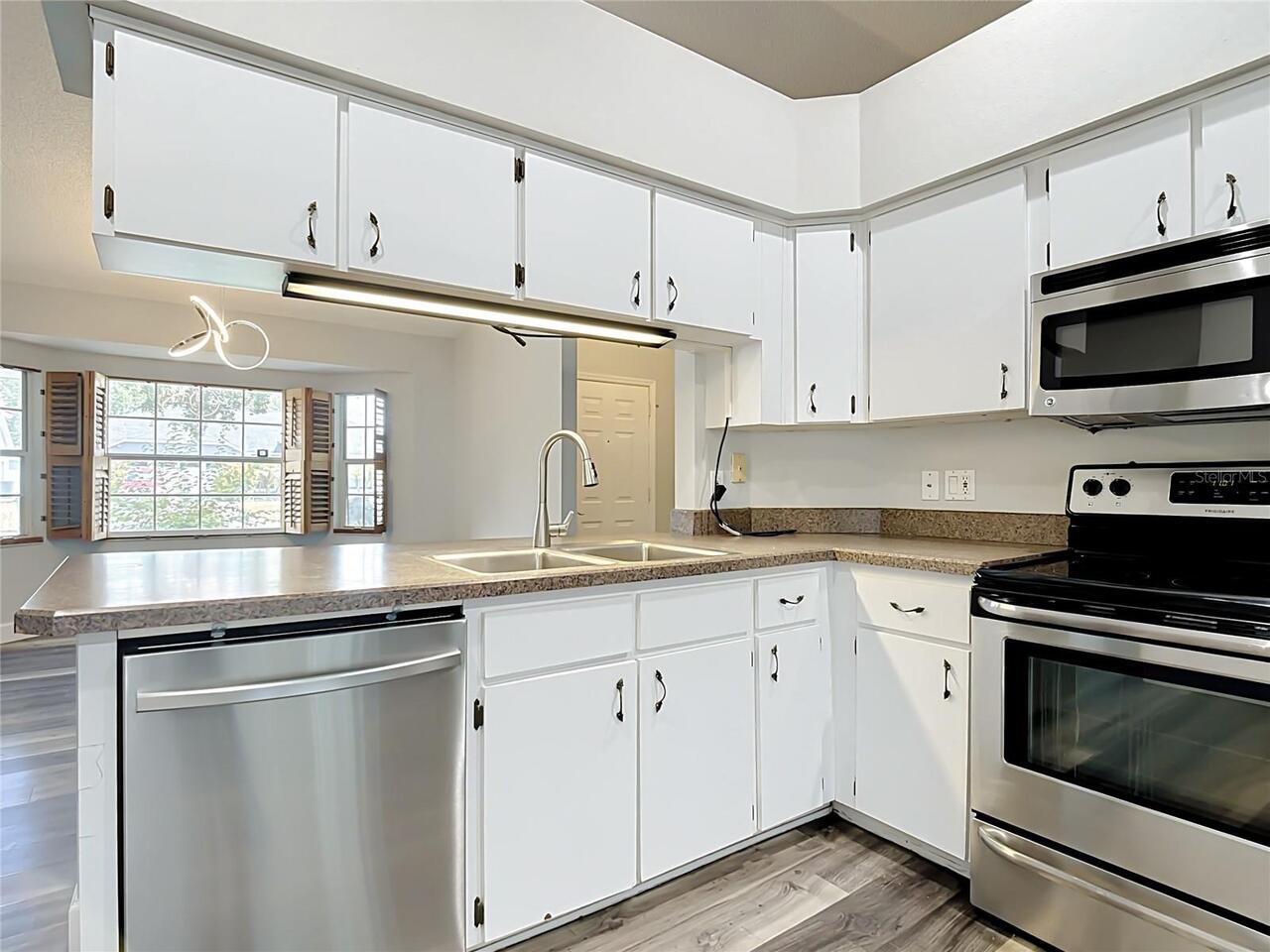 Listing Photo 8