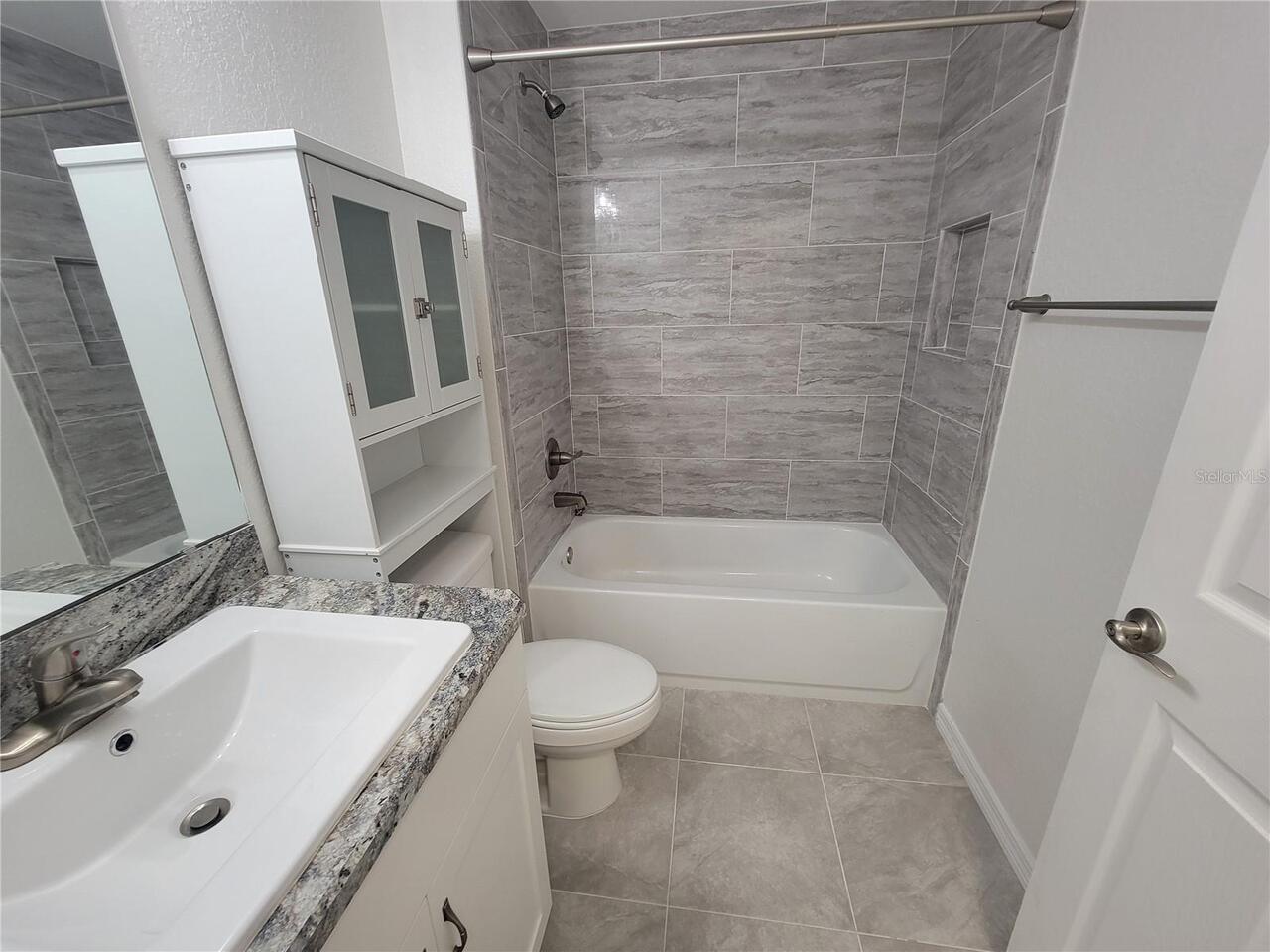Listing Photo 10